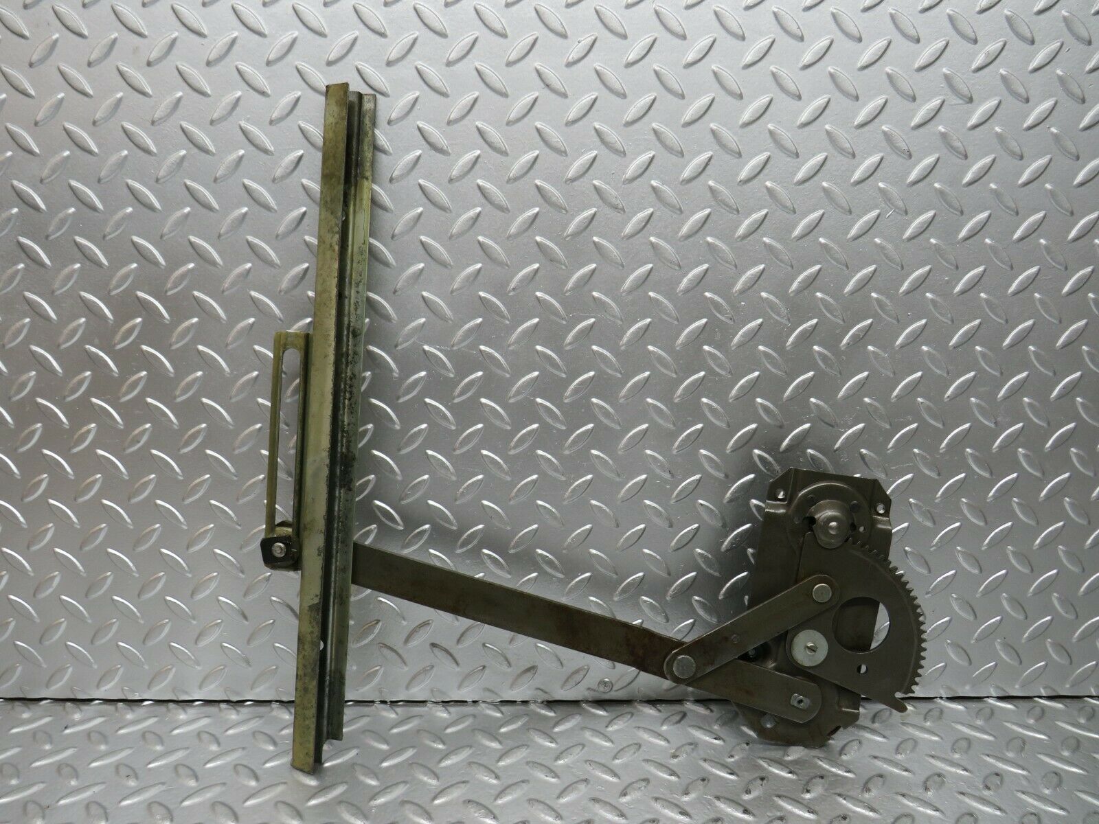 23483 Mercedes-Benz W114 280E Front Right Manual Window Regulator