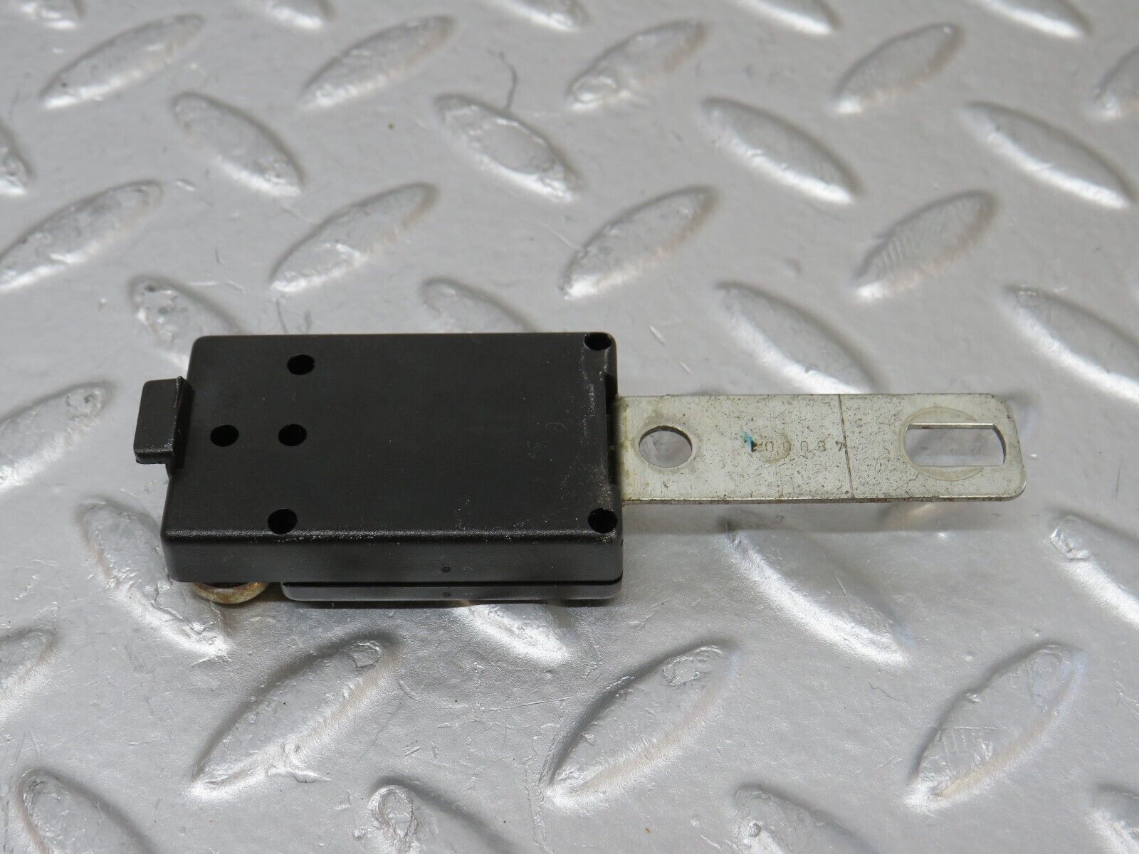 34887 Mercedes-Benz W210 320E Radio Audio Antenne Amplifier 2108201489