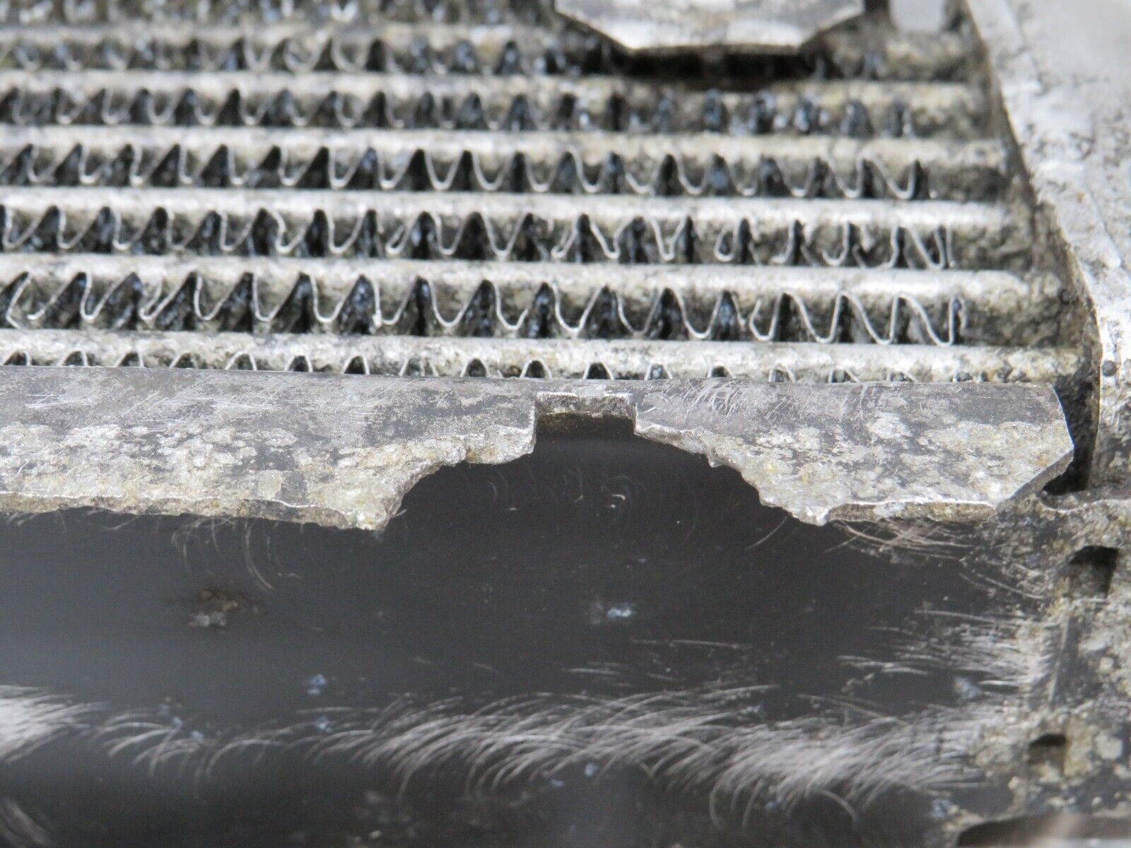 37406 Mercedes-Benz W109 300SEL Oil Cooler Radiator Behr 1161800065