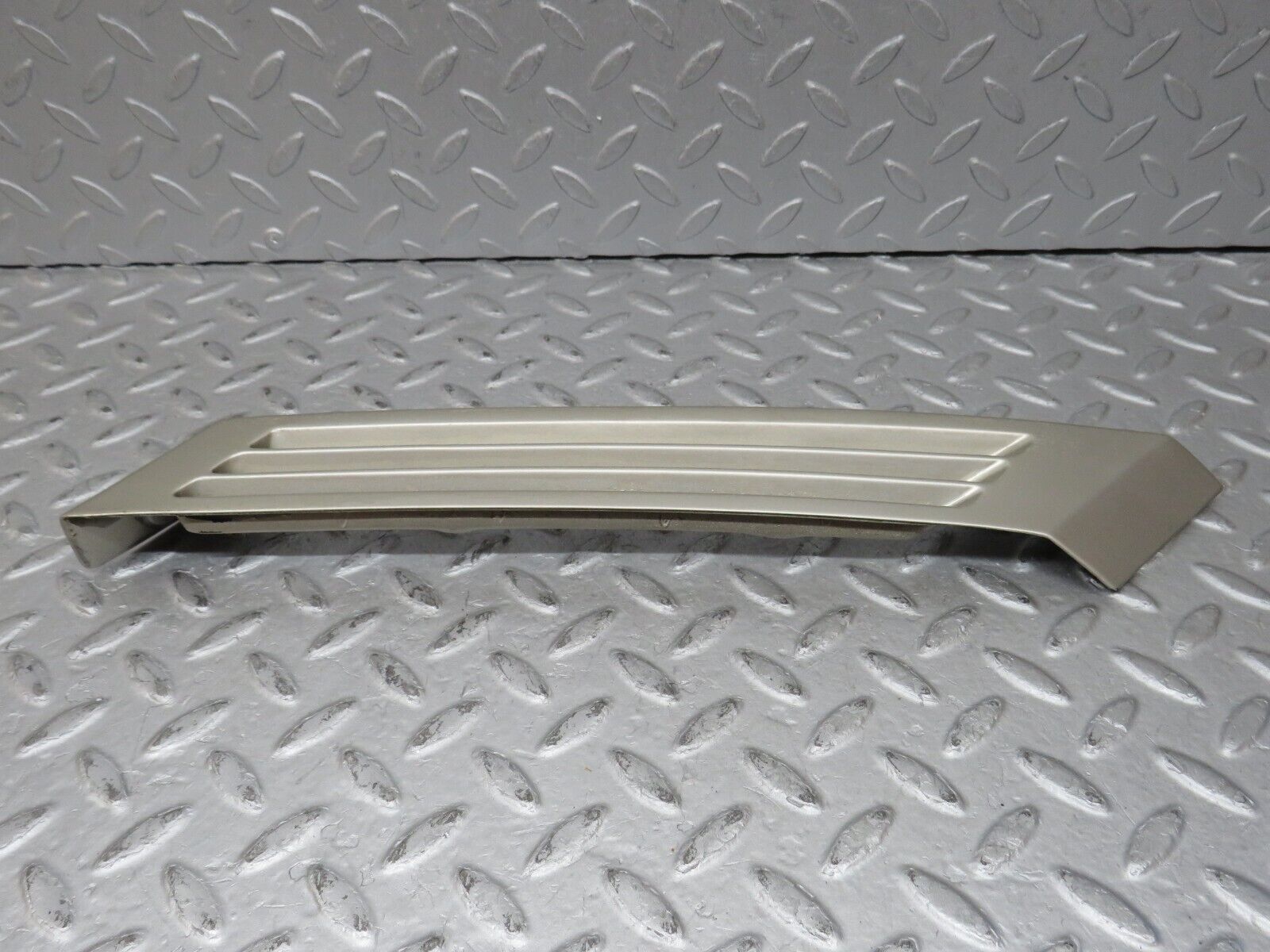 36499 Mercedes-Benz W201 190E 2.0L C Pillar Exterior Cover Right Side 2016980289