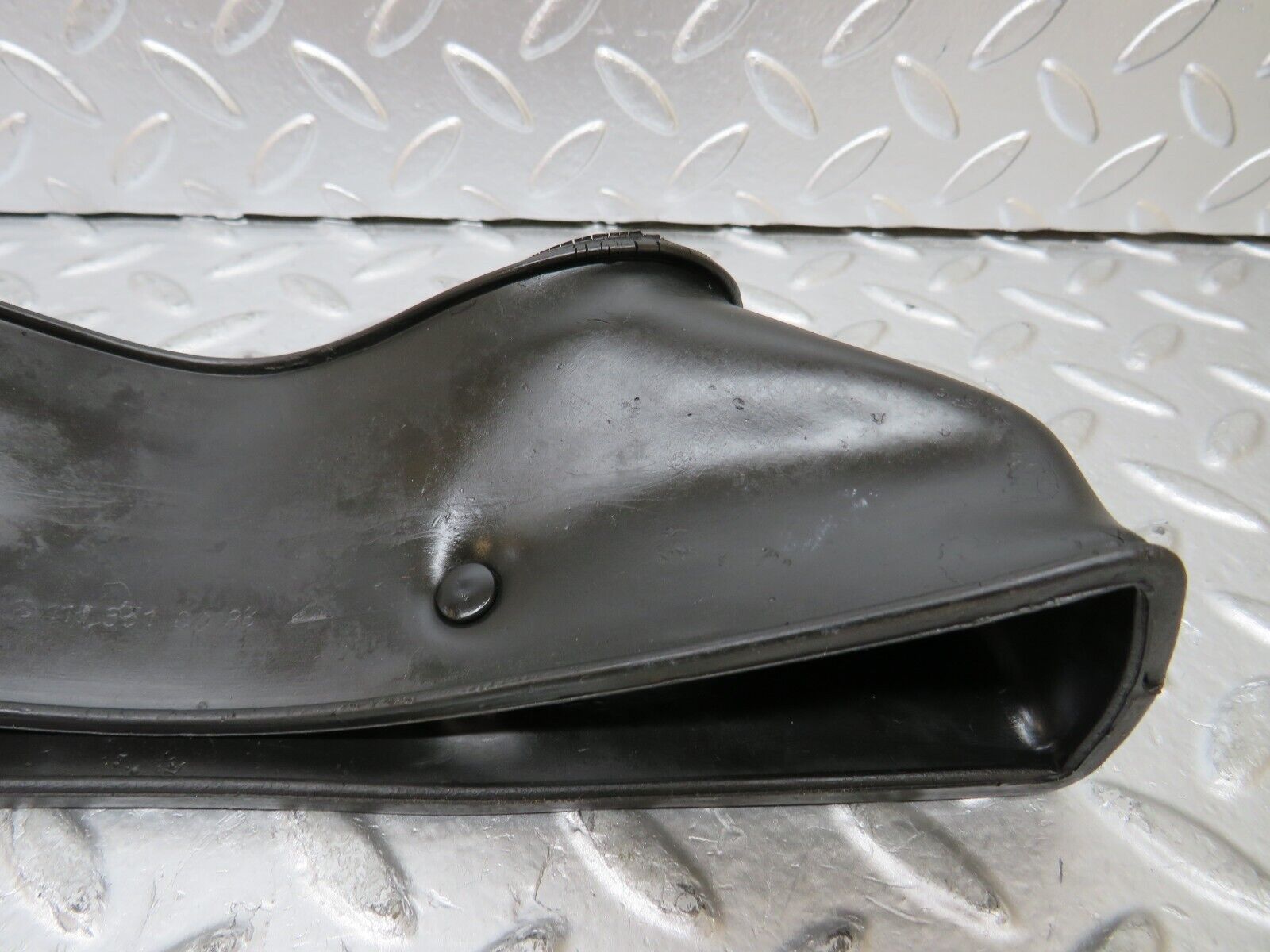 26185 Mercedes-Benz W116 450SE Heating Duct Rubber Ventilation 1168310088