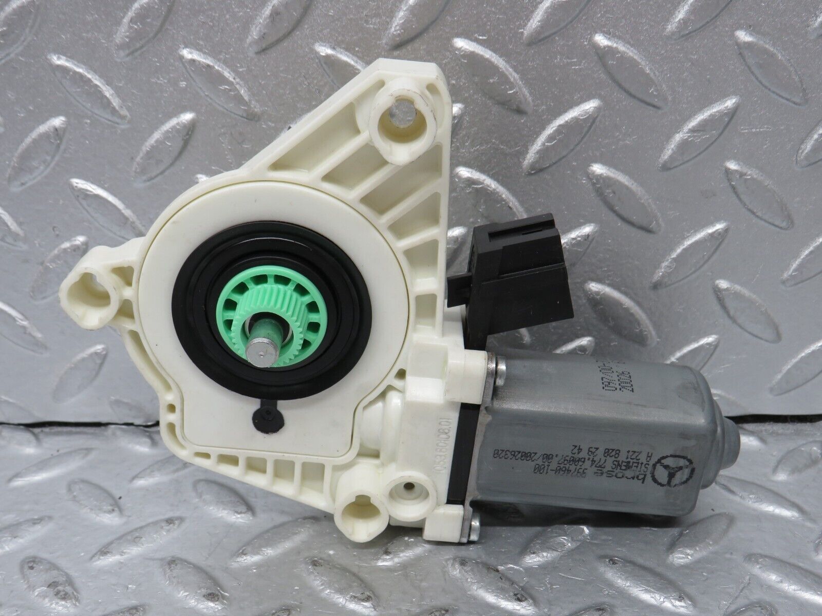 35163 Mercedes-Benz W221 Rear Left Window Regulator Motor 2218202942