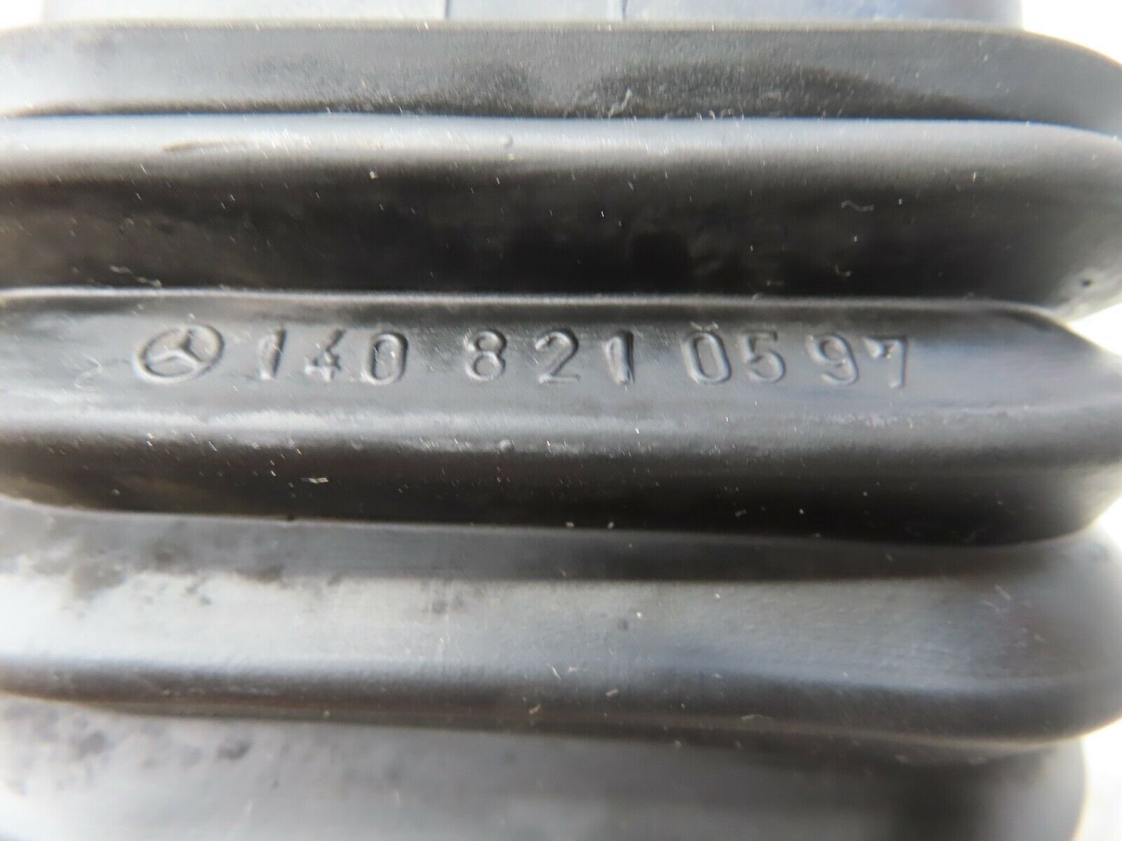 19629 Mercedes-Benz C140 CL420 Coupe Door Wire Protector Rubber 1408210597