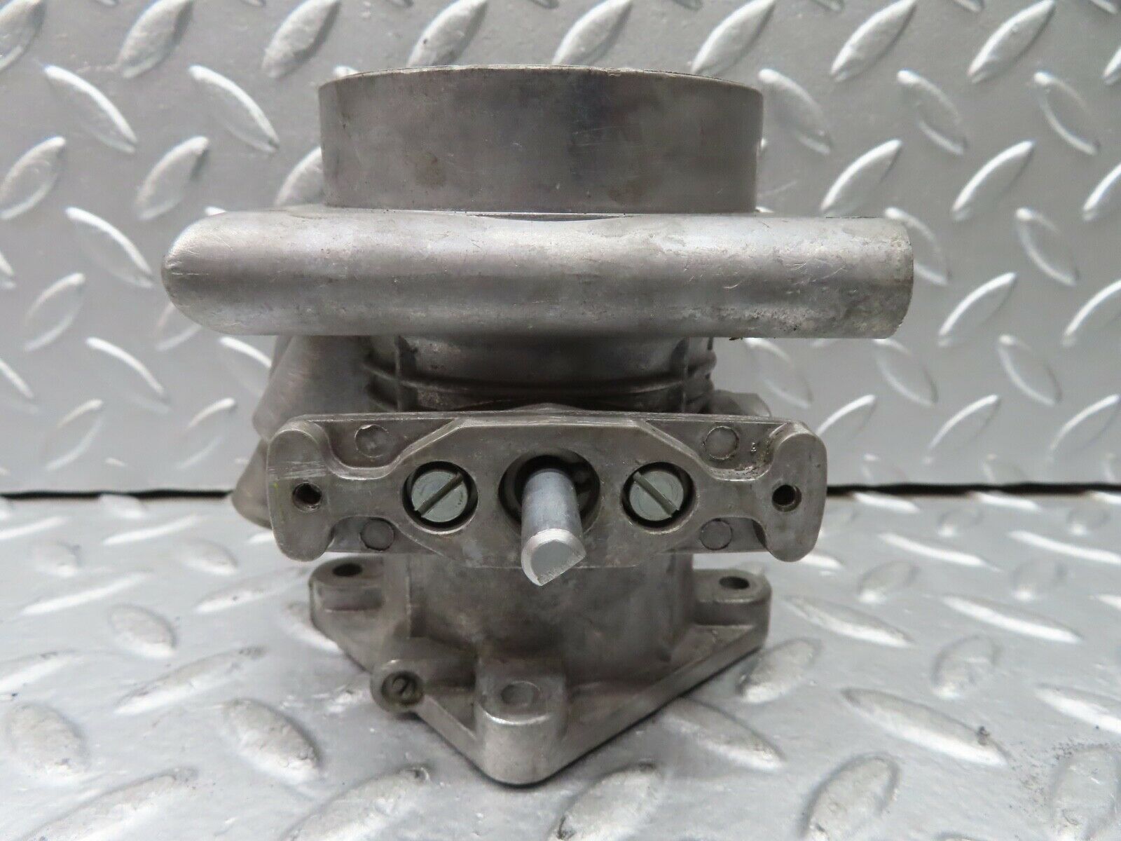 20880 Mercedes-Benz W114 250CE Coupe Throttle Body Valve