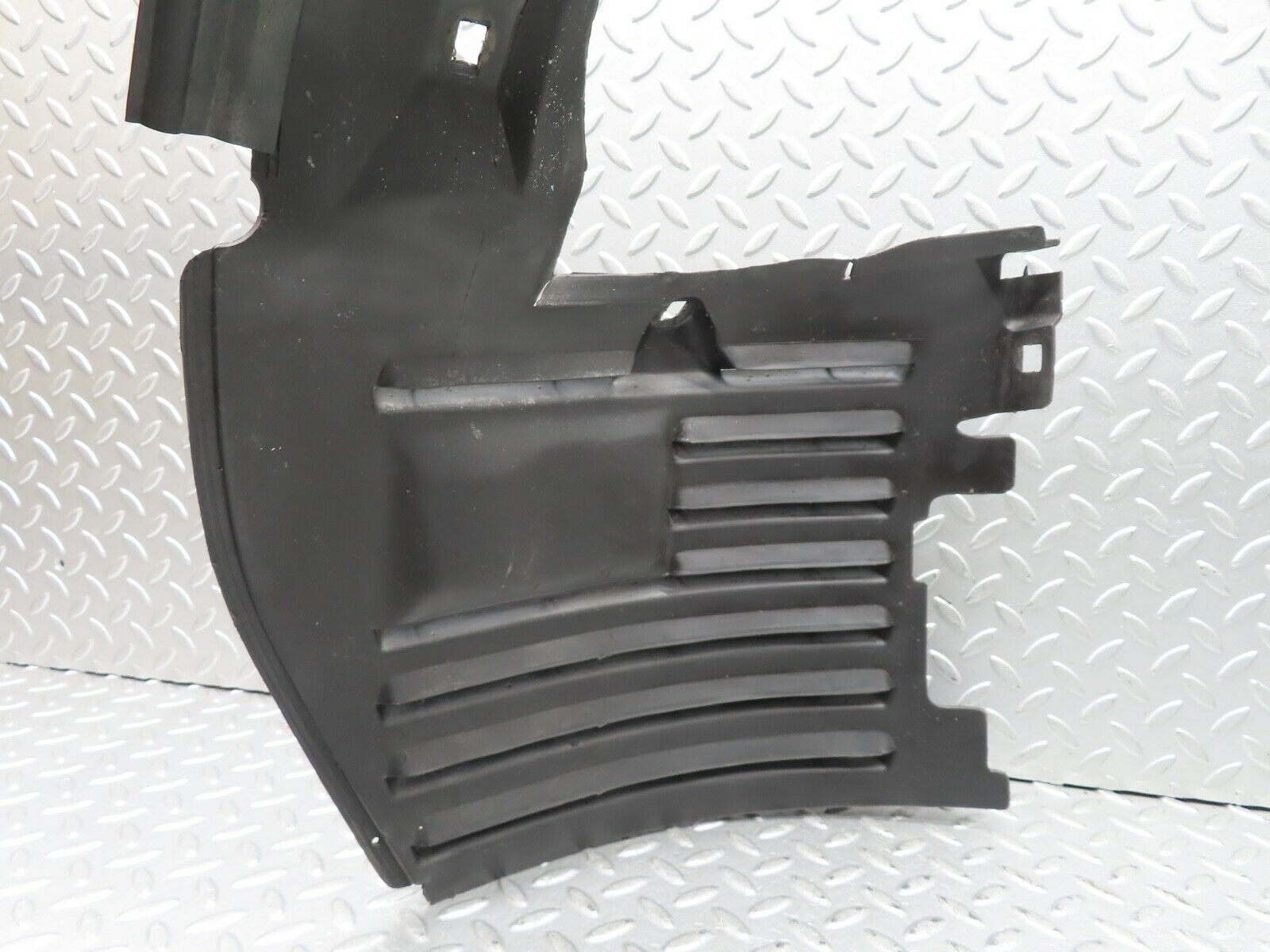 19734 Mercedes-Benz C140 CL420 Coupe Front Left Fender Wing Splash Guard 1406981930