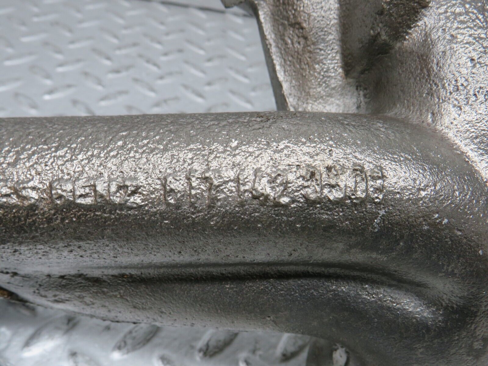 32884 Mercedes-Benz W123 300D Exhaust Manifold 6171420201