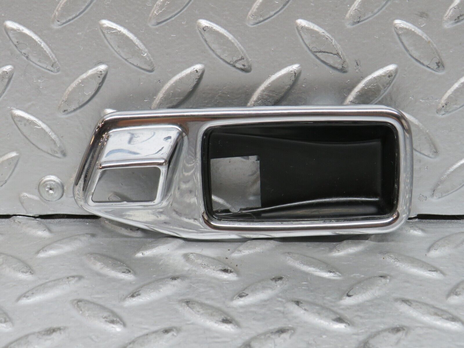 27971 Mercedes-Benz W123 280E Chrome Frame For Door Opener Left 1167660111