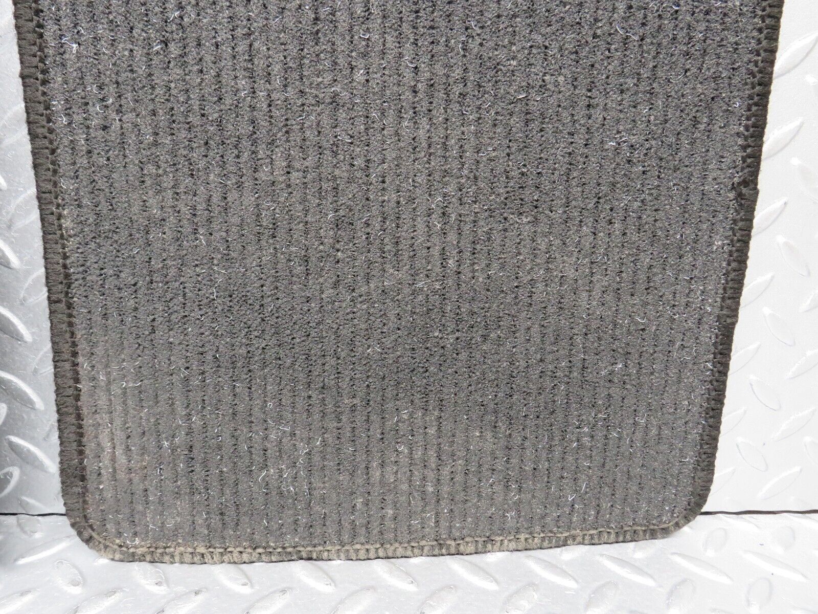 39047 Mercedes-Benz W201 190E 2.6L Rear Floor Mat 2x