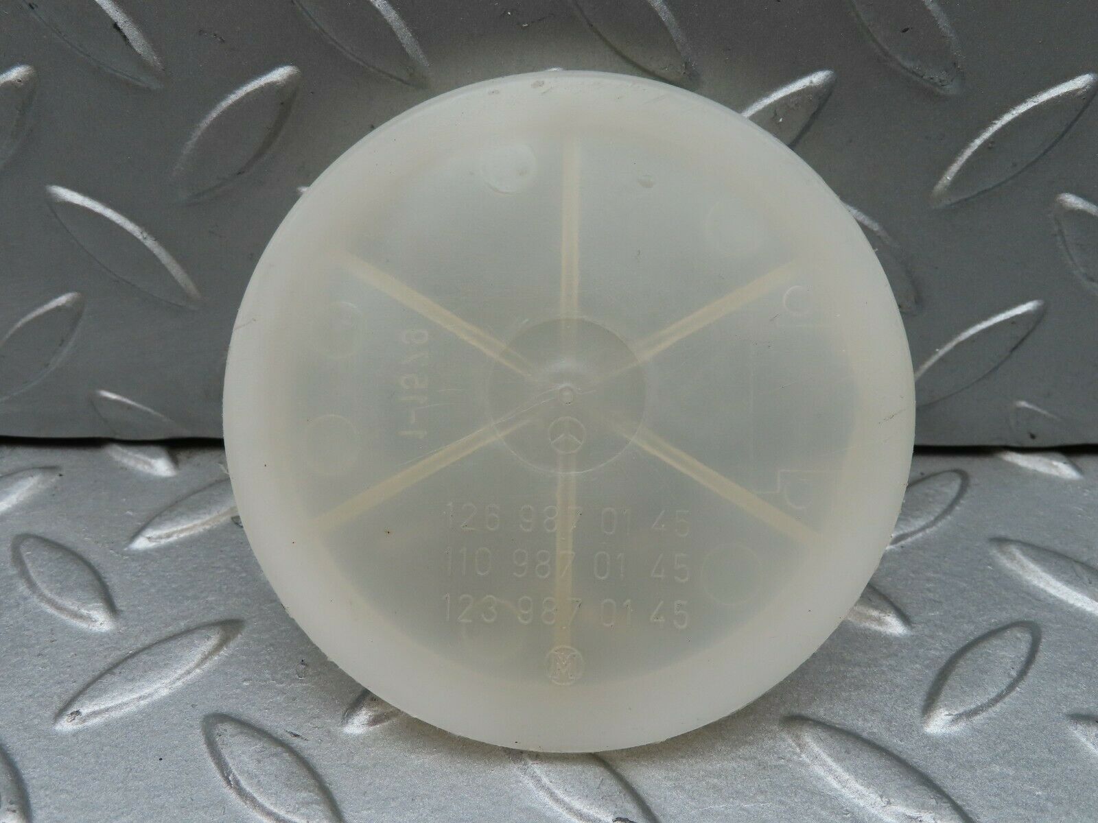 3921 Mercedes-Benz S123 200T Wagon Cover Lid 1239870145