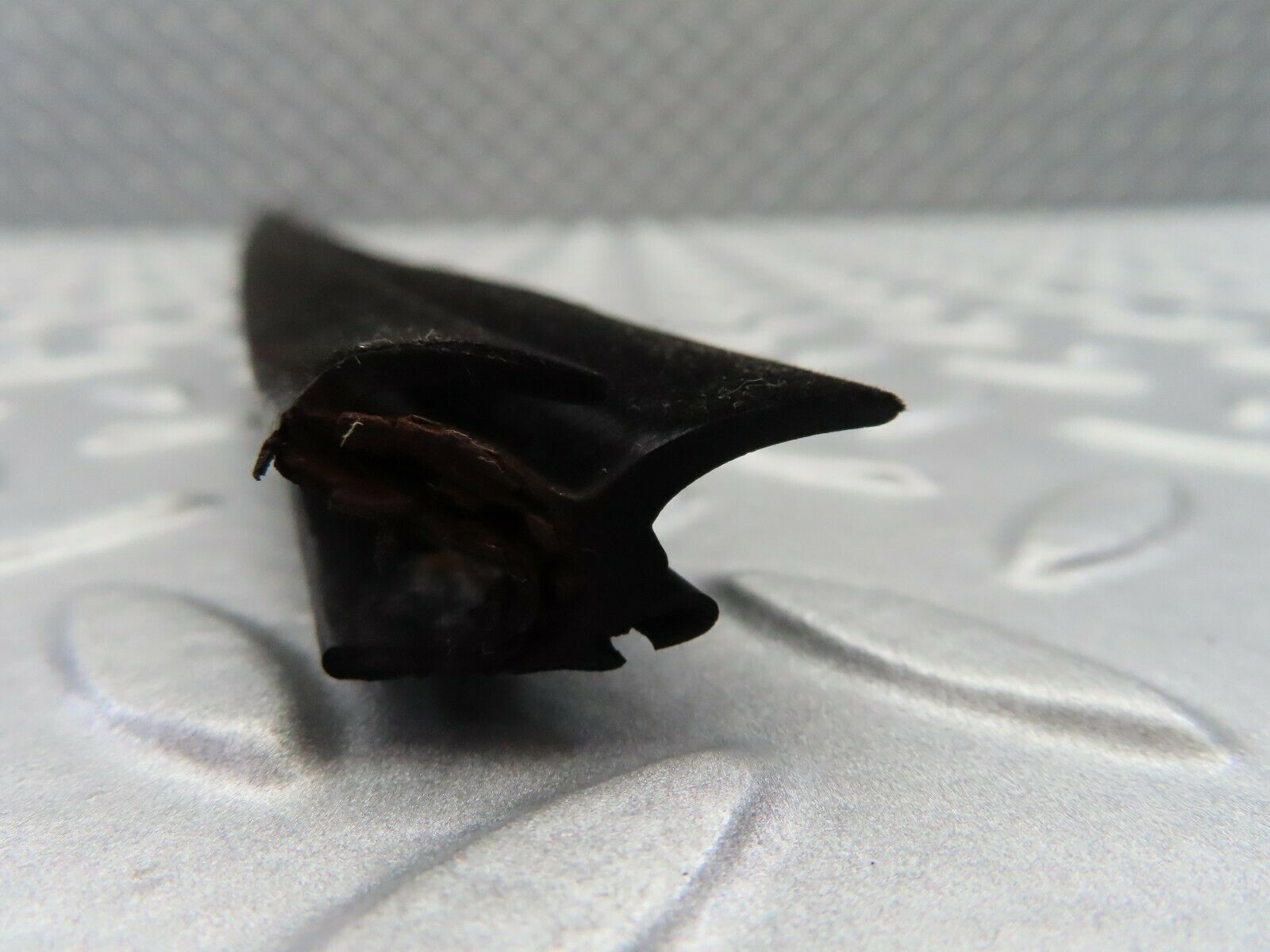 6552 Mercedes-Benz S124 E220 Wagon Window Weatherstrip Seal Front Left