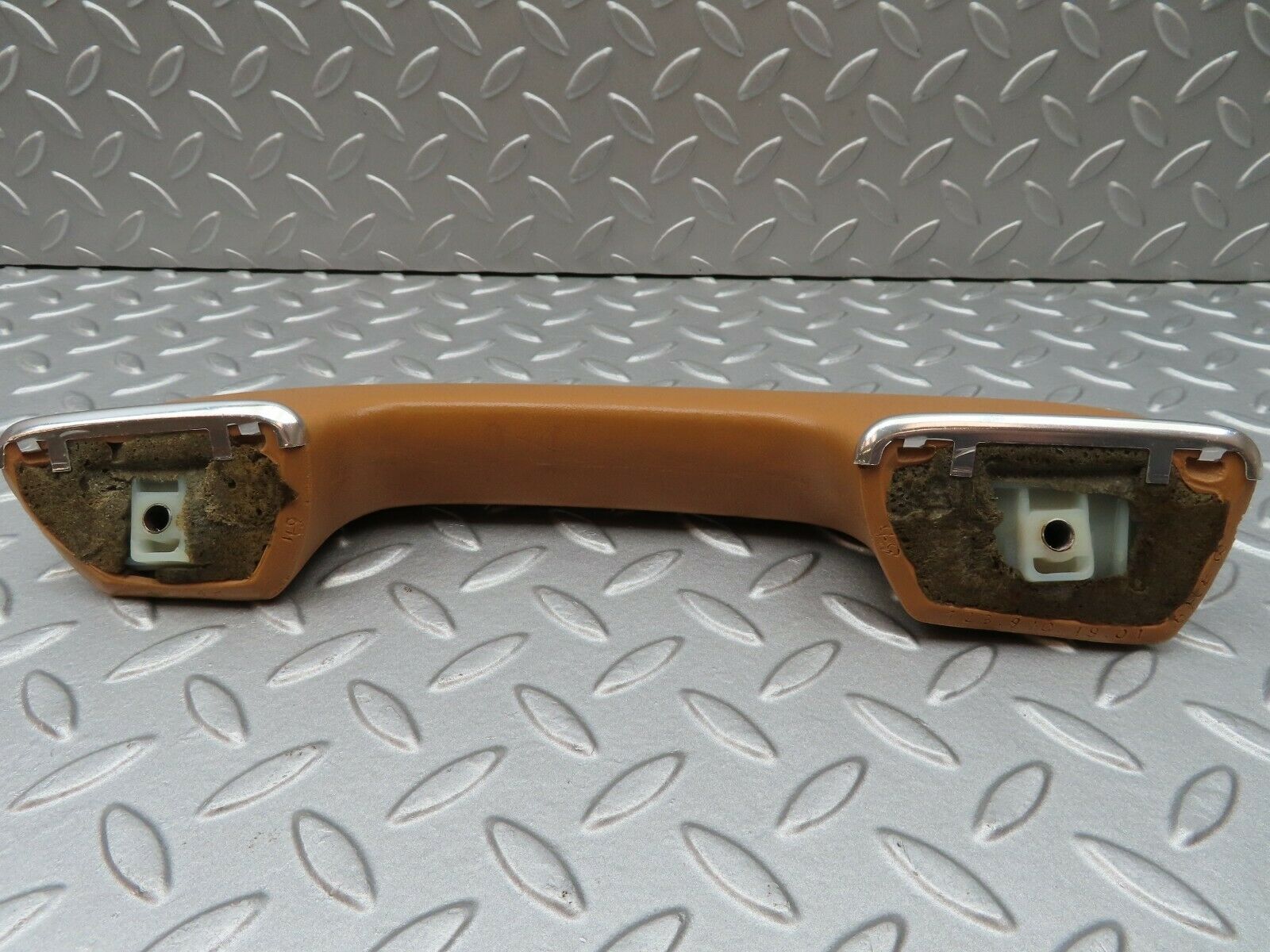 3711 Mercedes-Benz S123 200T Wagon Door Handle Rear Left Palomino 1239701901