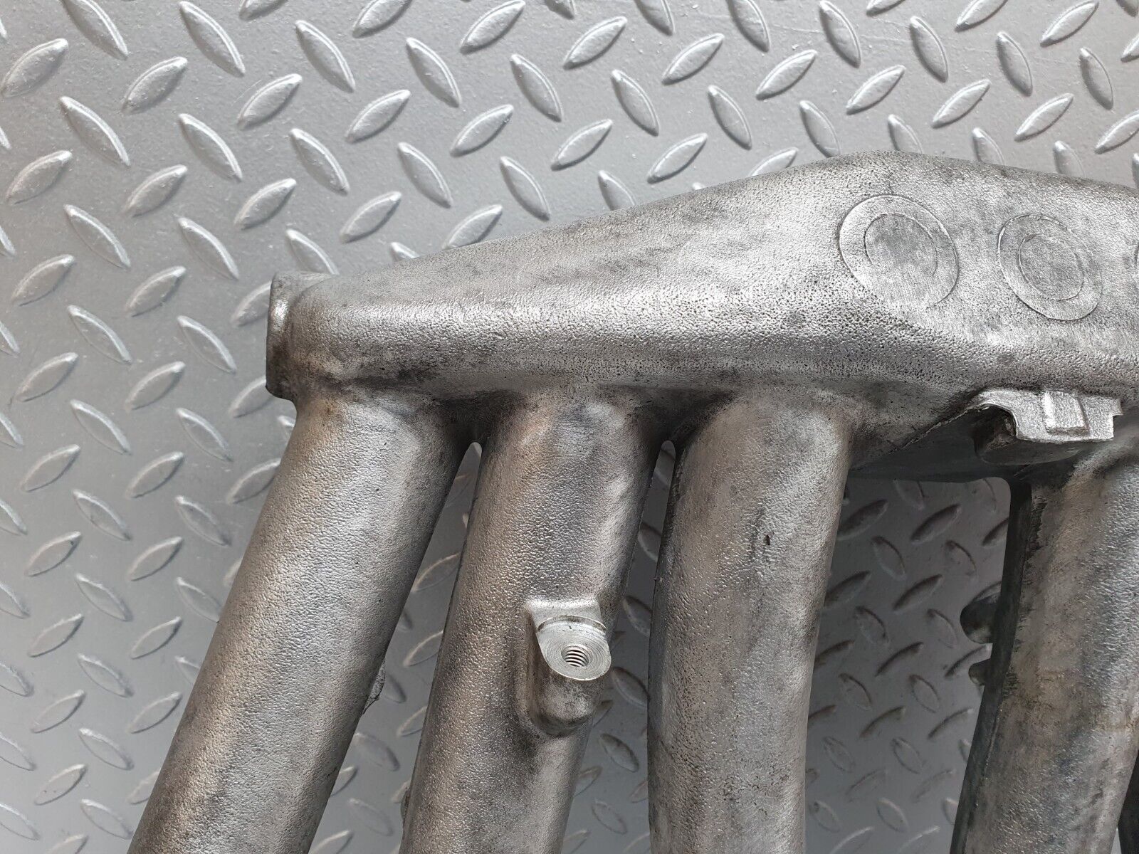 41222 Mercedes-Benz W126 300SE Intake Manifold 1031411601