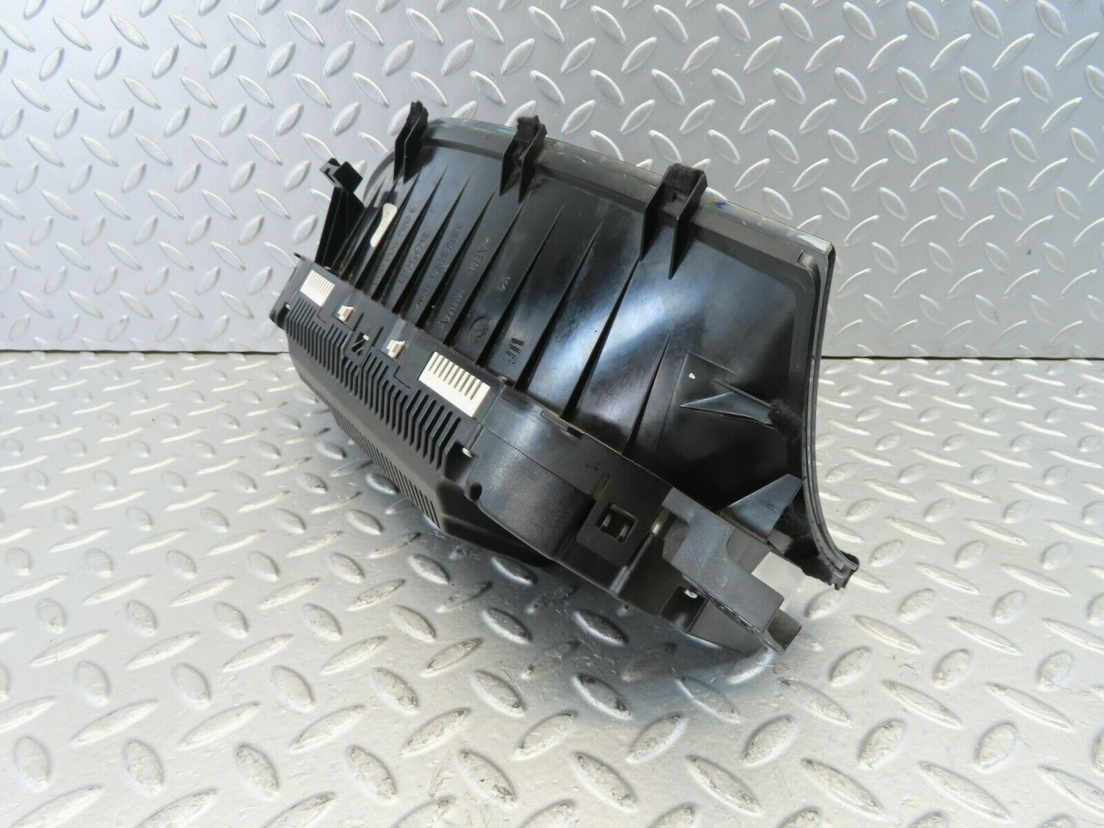 11195 Mercedes-Benz W221 S320 Instrument Cluster 1036906653