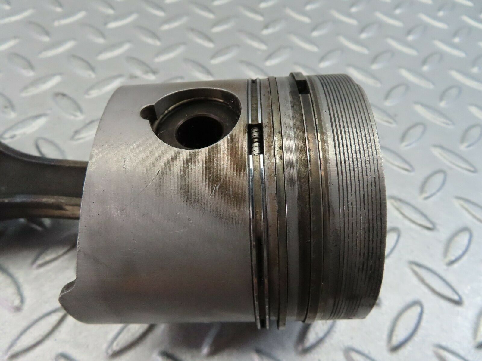 8043 Mercedes-Benz W115 220D Piston With Connecting Rod 87.03 mm