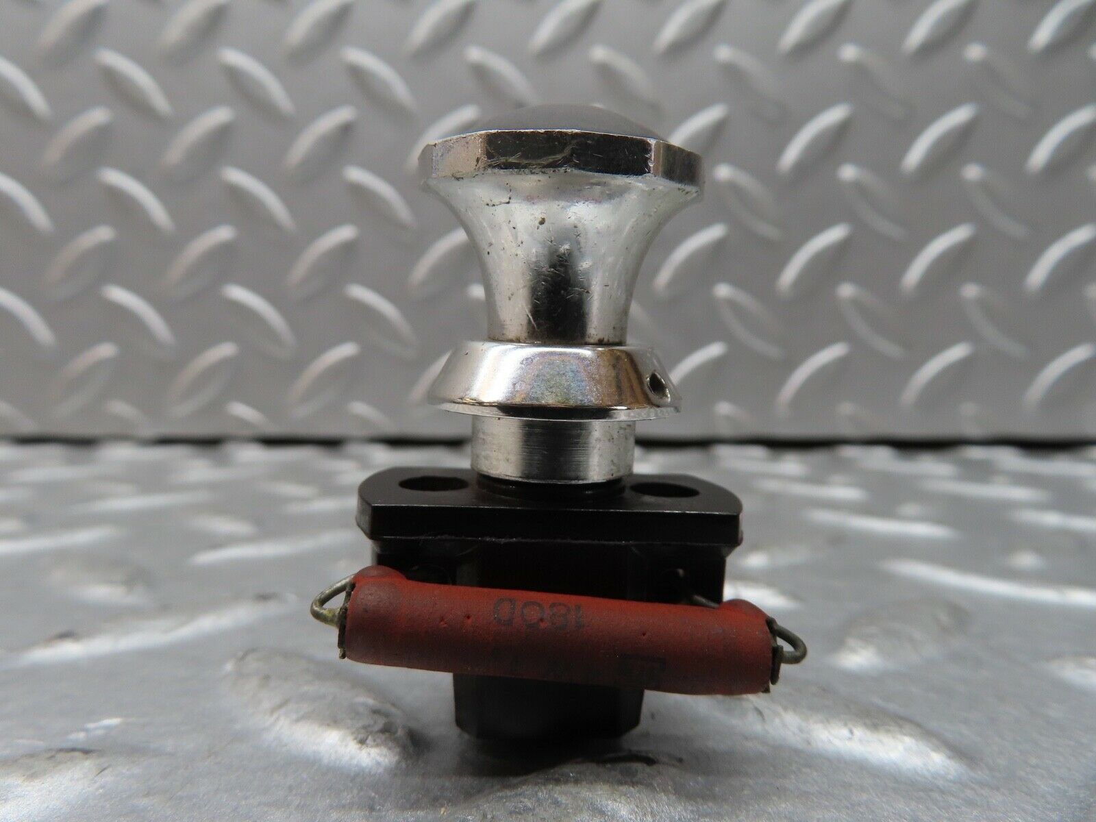 18982 Mercedes-Benz W121 190b Ponton Bakelite Switch 2612