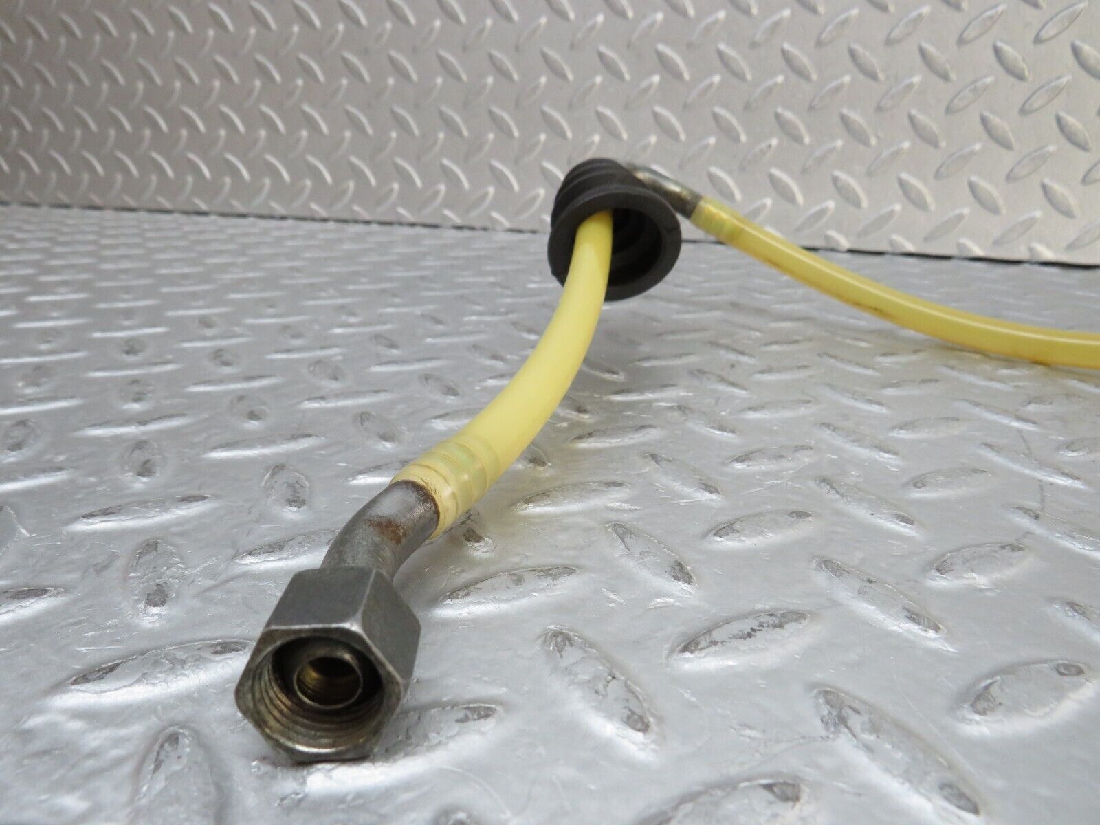 37160 Mercedes-Benz C126 420SEC Coupe Brake Servo Pipe