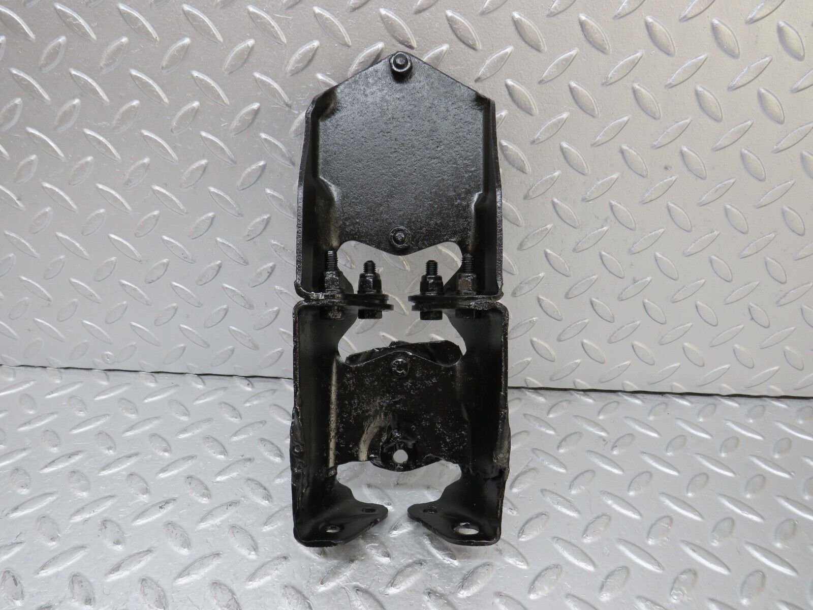 35789 Mercedes-Benz W108 Gearbox Mount Bracket