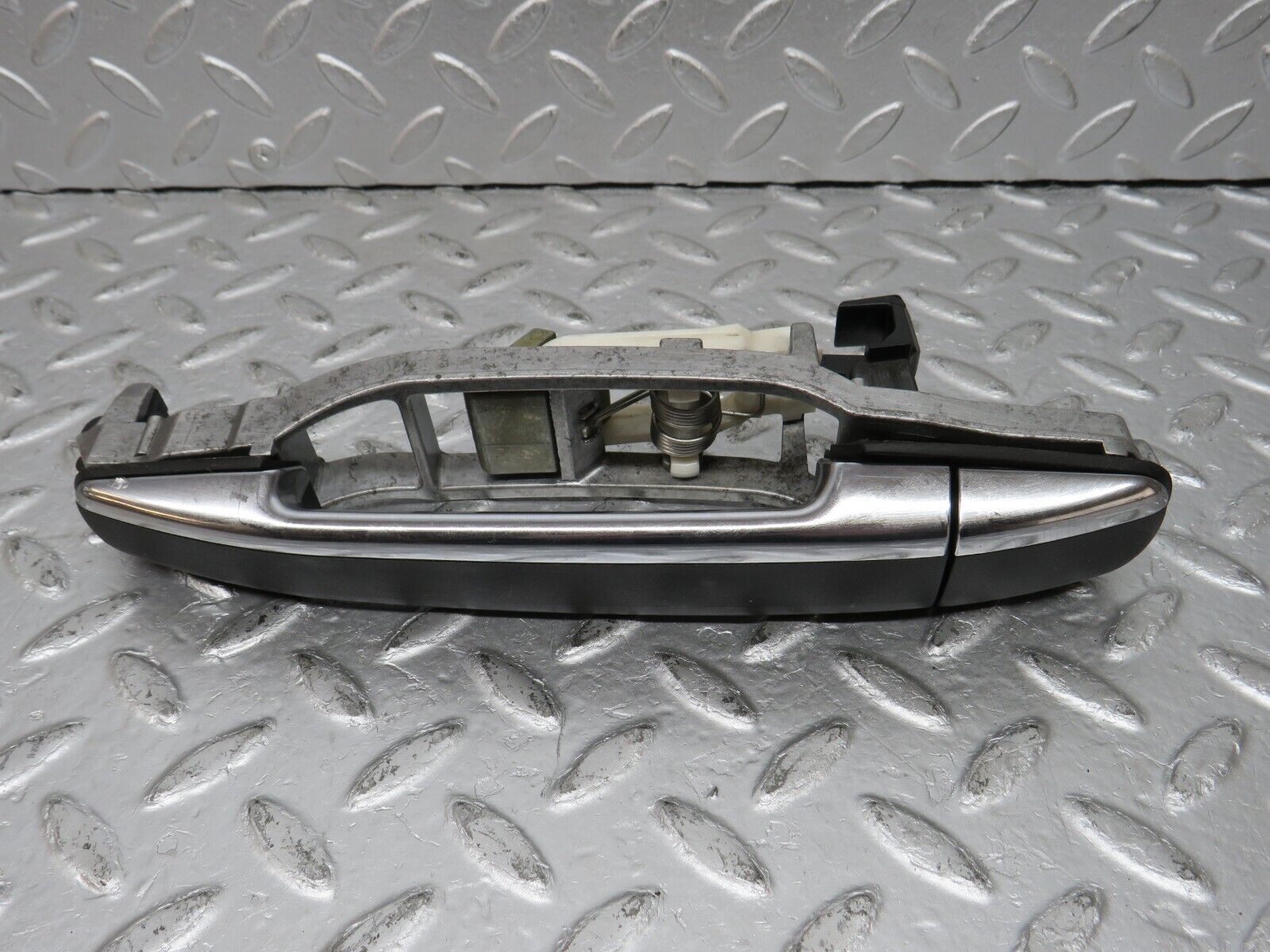 33421 Mercedes-Benz W202 C180 Rear Left Exterior Door Handle