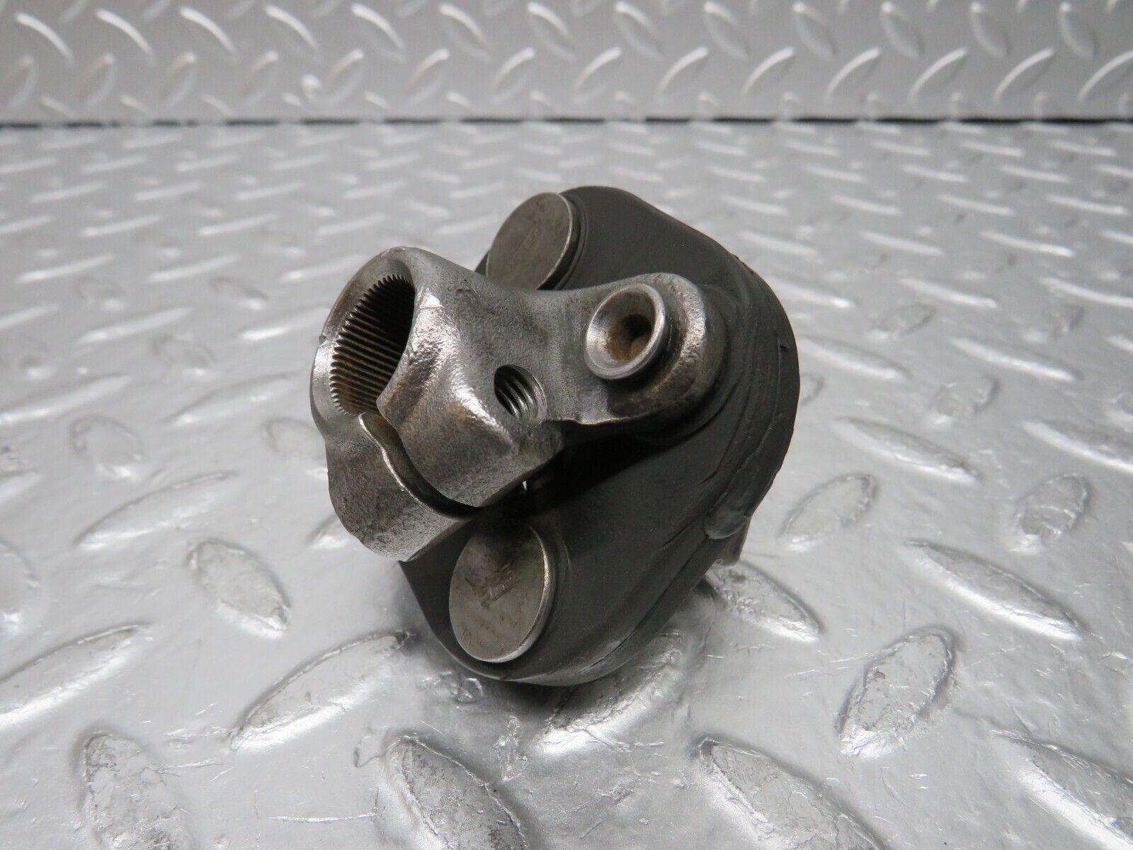 30415 Mercedes-Benz W124 230E Steering Column Lower Shaft Connector