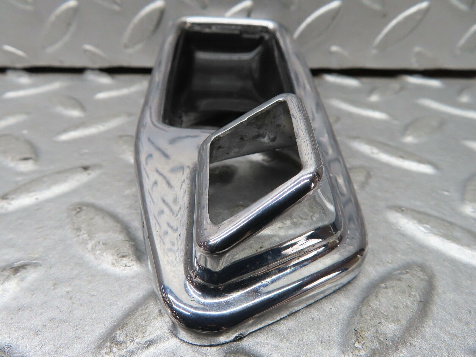 19161 Mercedes-Benz W123 300D Chrome Frame For Door Opener Right 1167660211