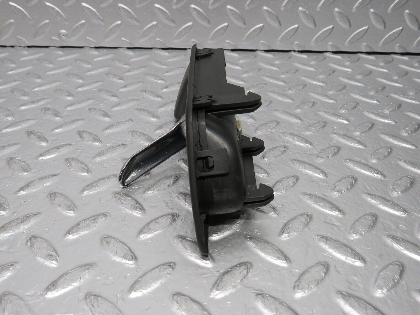 31369 Mercedes-Benz S124 220TE Front Left Interior Door Handle 1247600161