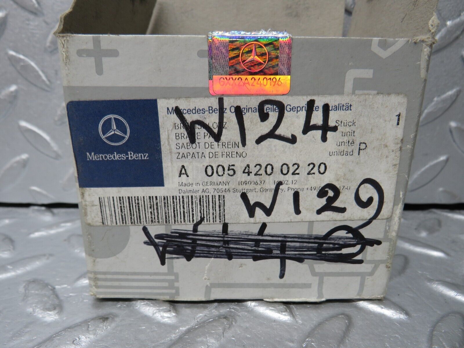 38209 Mercedes-Benz W124 R129 Genuine Front Brake Pads New 0054200220