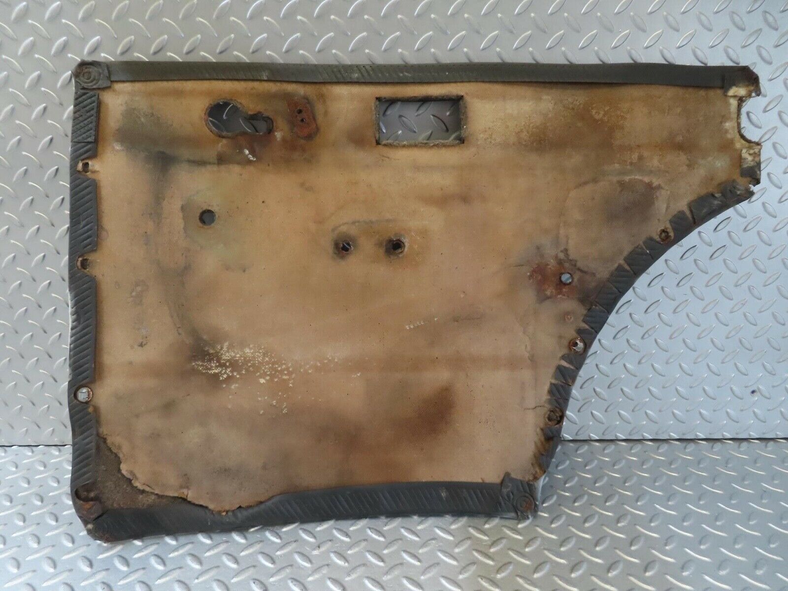 13129 Mercedes-Benz W111 220S Rear Left Door Card Black