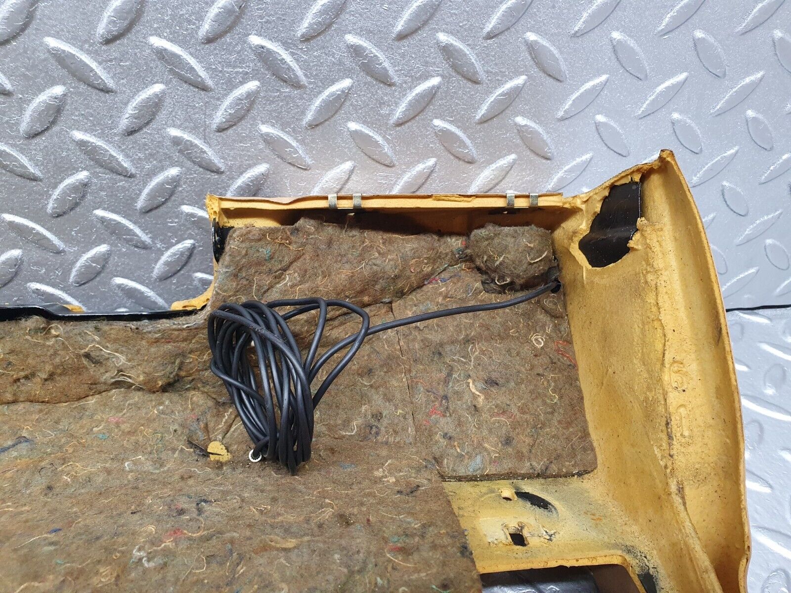 41404 Mercedes-Benz W124 200E Under Dash Panel Left Side Palomino