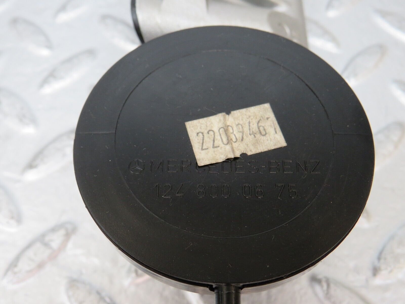 25819 Mercedes-Benz W124 280E Rear Headrest Folding Mechanism 2029700025