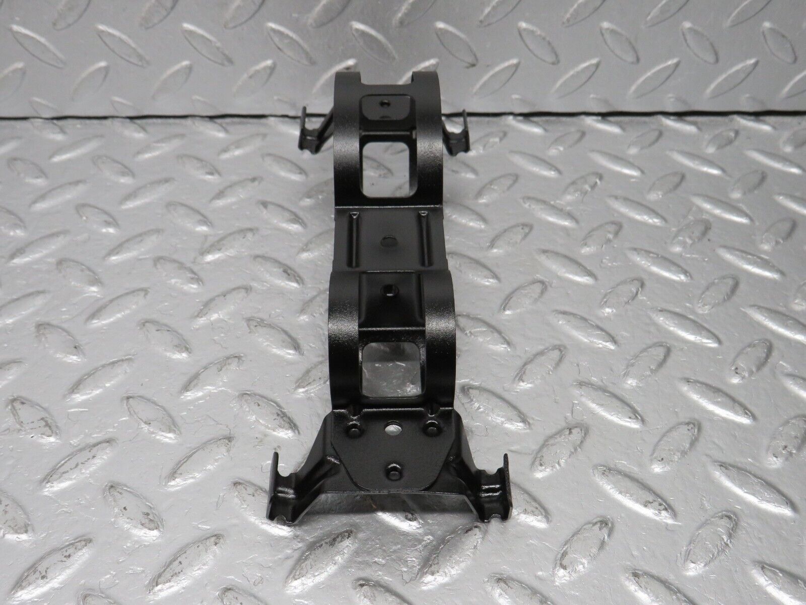 39574 Mercedes-Benz R129 320SL Coupe Fuel Pump Fuel Filter Holder Bracket