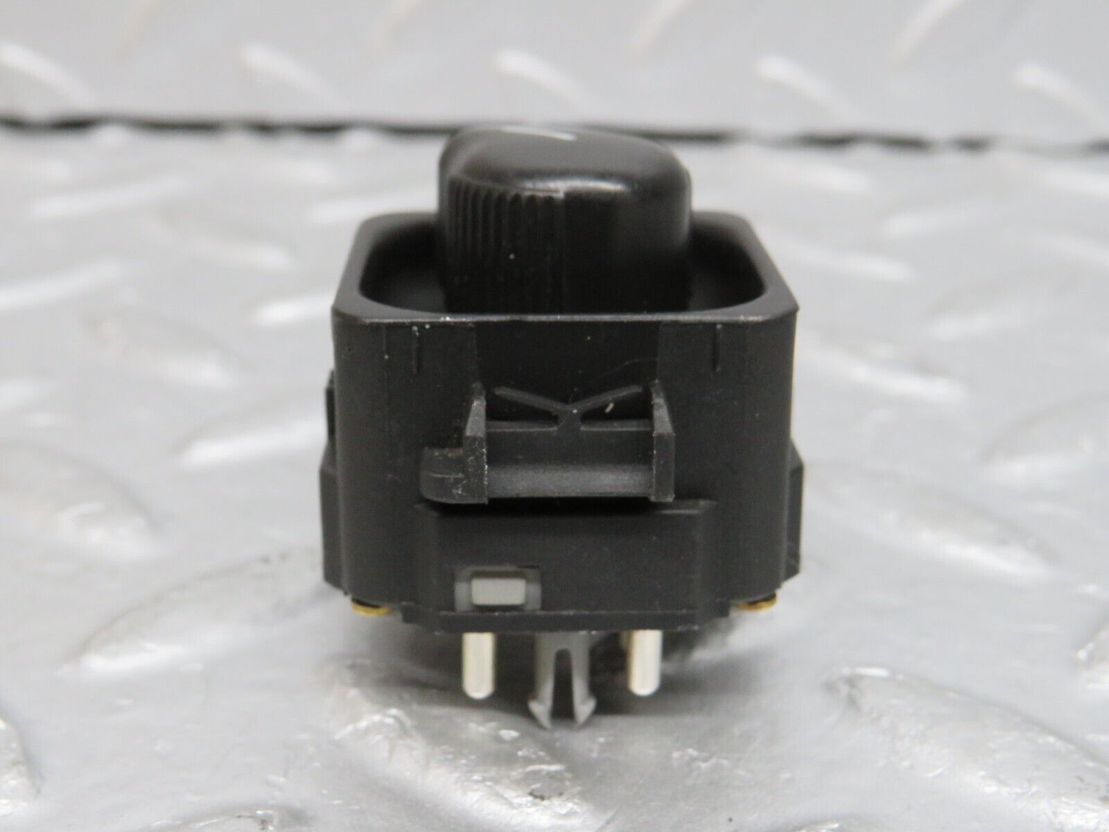 39637 Mercedes-Benz R129 320SL Coupe Electric Mirror Adjust Switch 1298200610