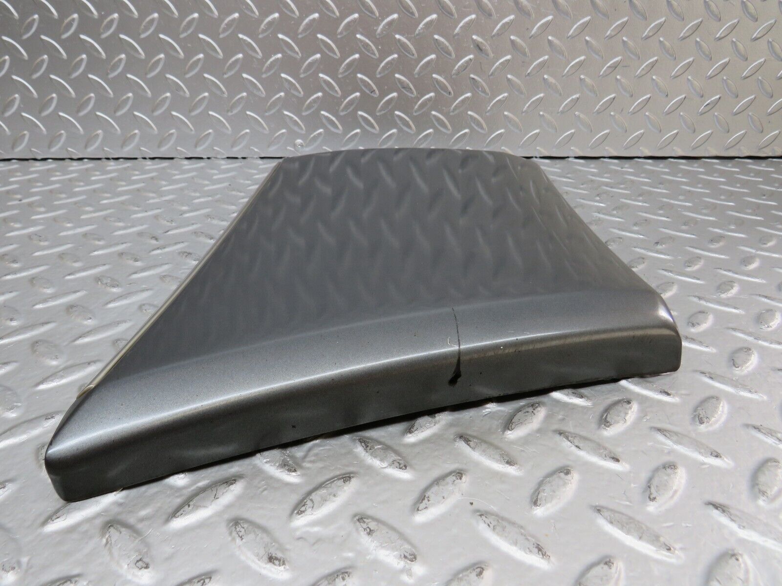 26399 Mercedes-Benz C124 220CE Front Left Fender Wing Moulding Trim 1246903540