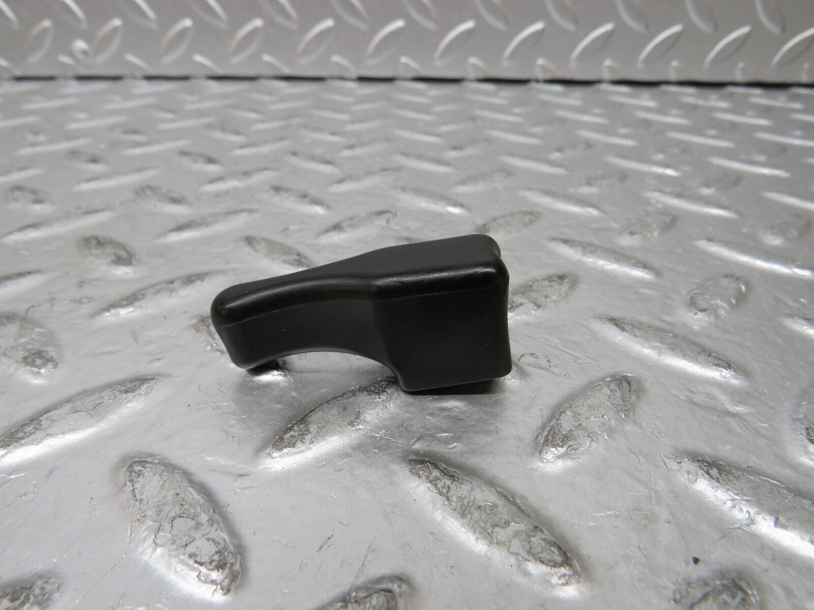 26983 Mercedes-Benz W123 240D Mirror Adjustment Knob