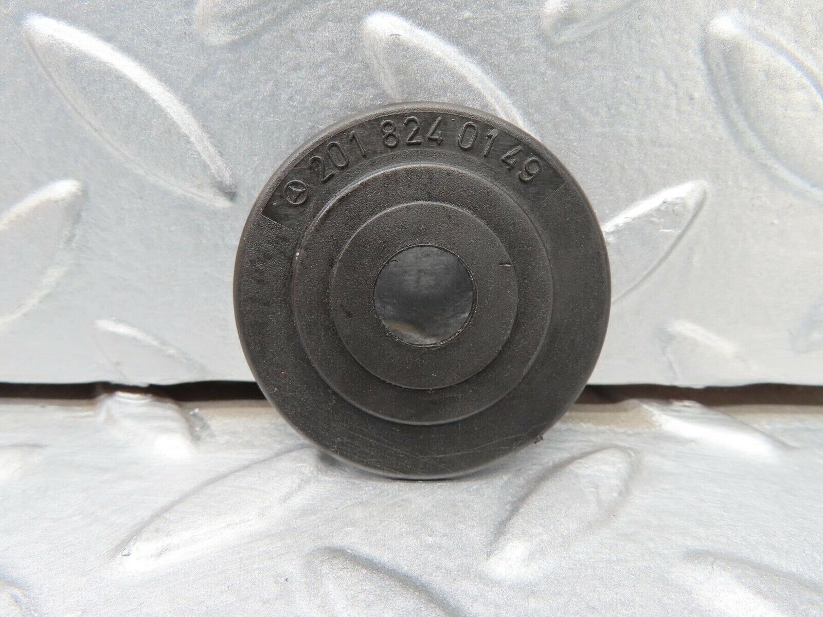 16441 Mercedes-Benz W124 260E Wiper Motor Cover Cap 2018240149