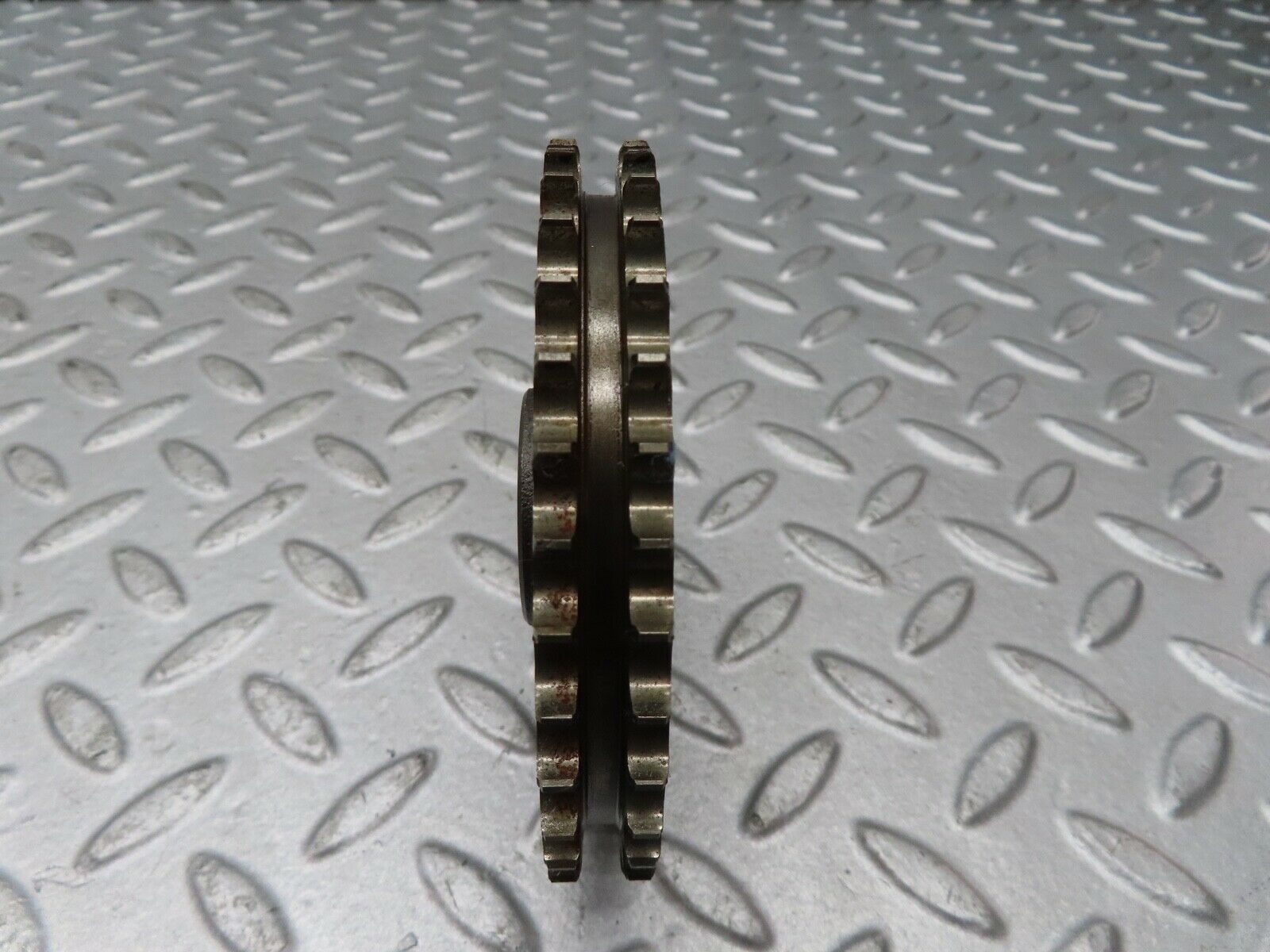 17719 Mercedes-Benz W116 450SEL Camshaft Timing Gear Sprocket 1160520601