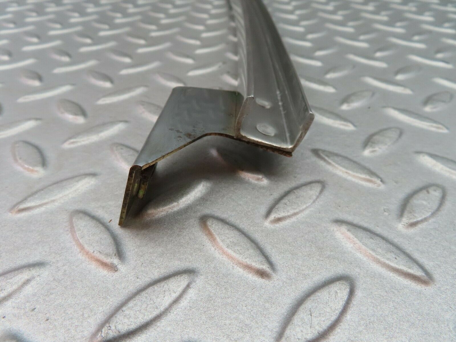 5791 Mercedes-Benz W123 200 Rear Left Chrome Window Channel