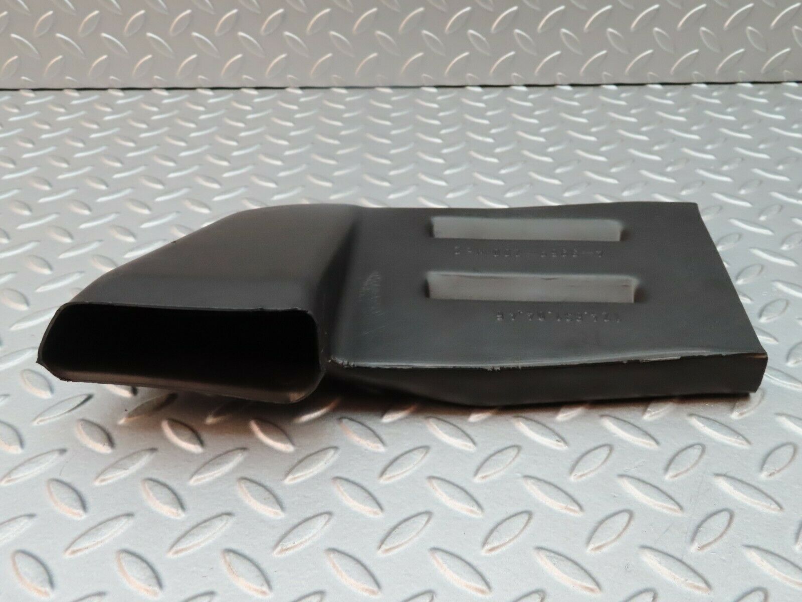 5363 Mercedes-Benz W124 230E Ventilation Air Duct Right 1248310446