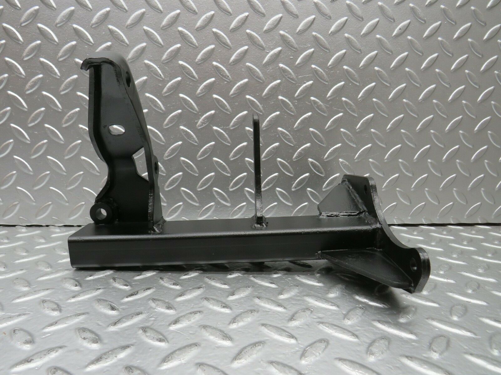 22875 Mercedes-Benz C107 450SLC Coupe Air Condition Compressor Bracket