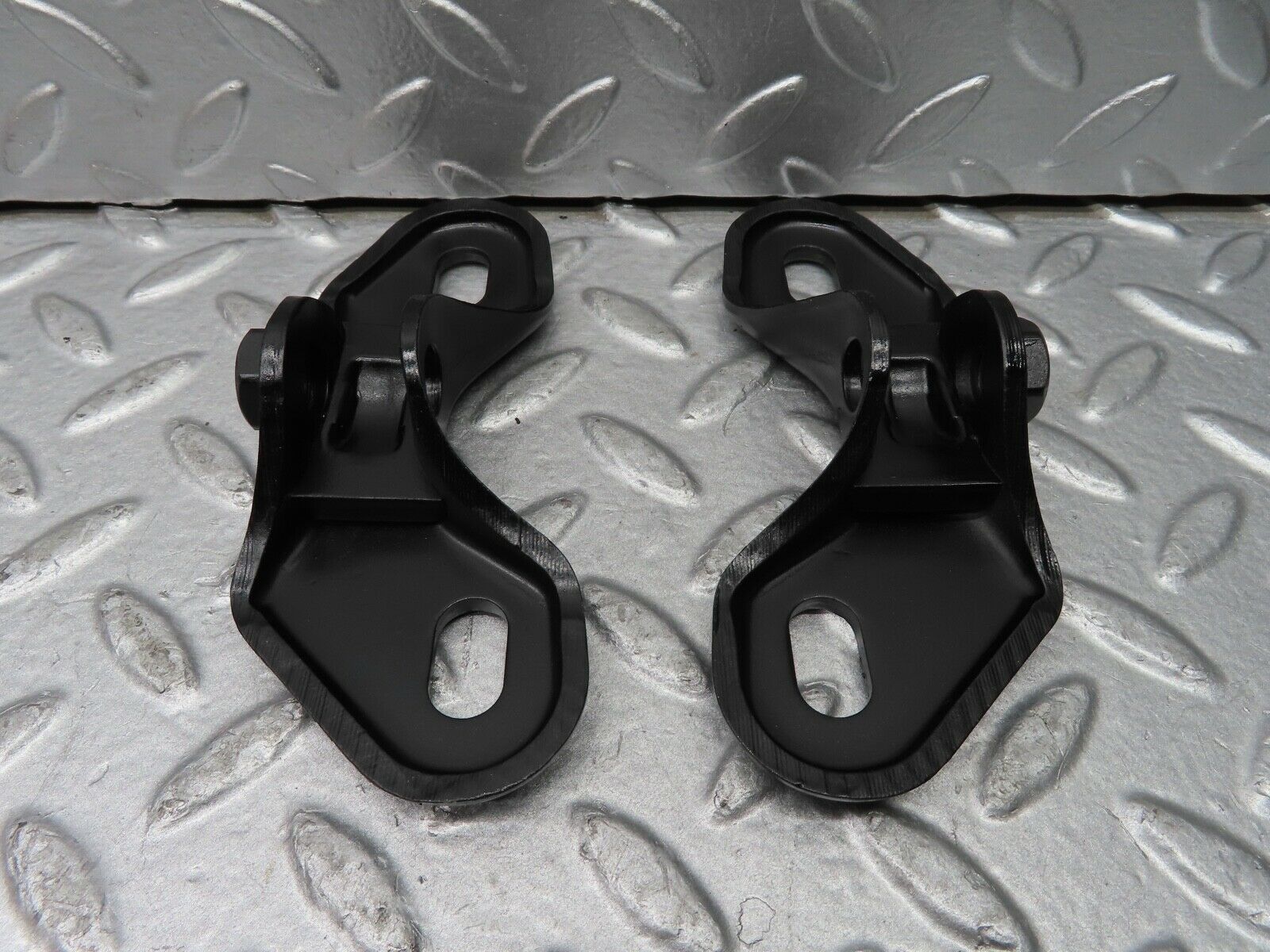 20026 Mercedes-Benz R129 300SL Coupe Roll Over Bar Cylinder Bracket