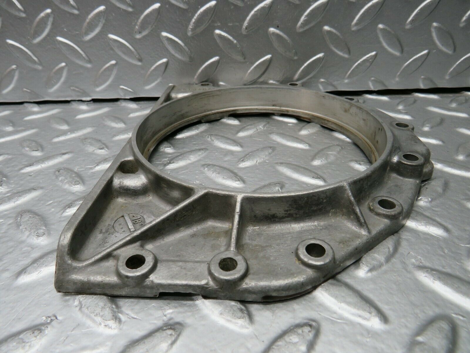 22802 Mercedes-Benz C107 450SLC Coupe Crankshaft Cover Sealing Rear