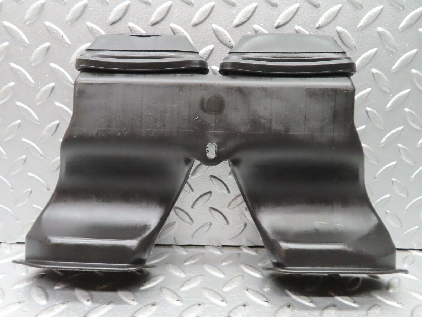 21508 Mercedes-Benz W126 300SE Dashboard Centre Air Vent With Rubber 1268310036 1269970181