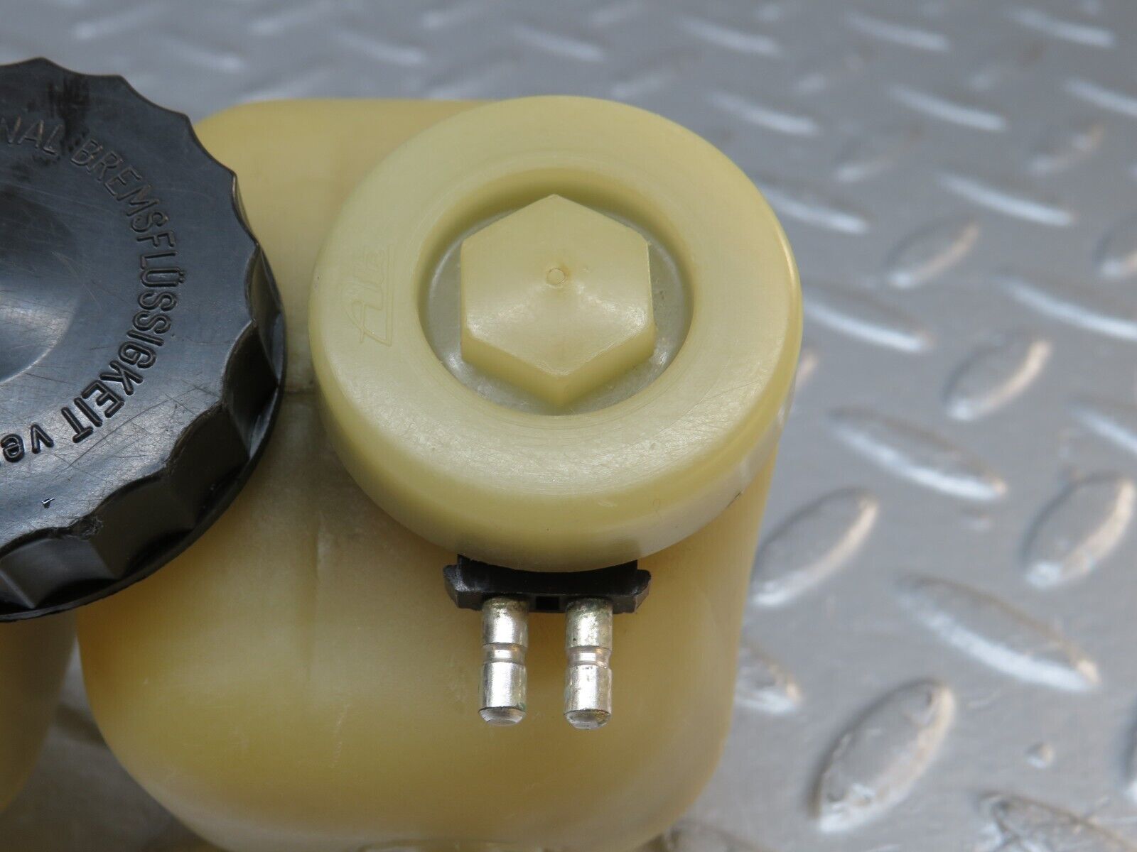 37533 Mercedes-Benz W109 300SEL Brake Fluid Reservoir Tank ATE