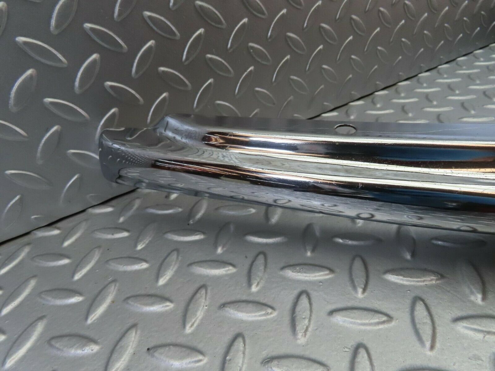 10615 Mercedes-Benz W108 Front Left Upper Bumper Corner