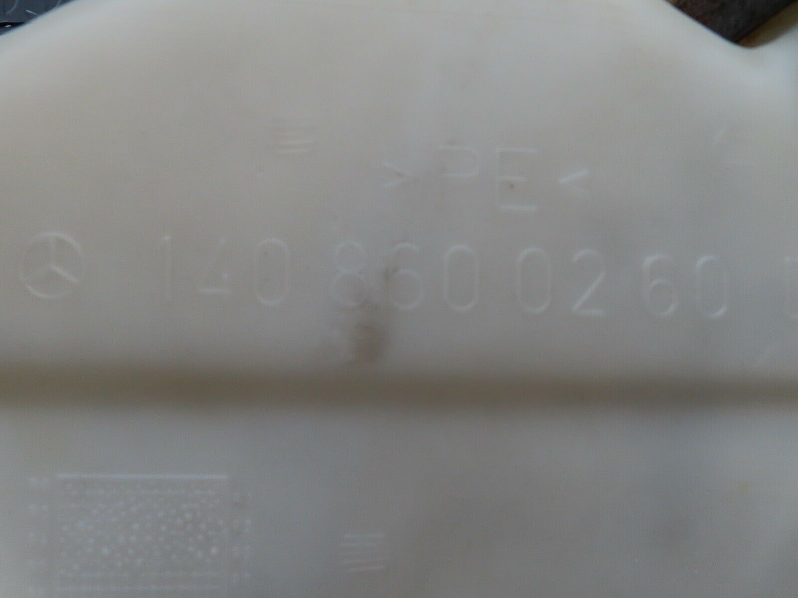 19648 Mercedes-Benz C140 CL420 Coupe Washer Fluid Reservoir Tank 1408600260