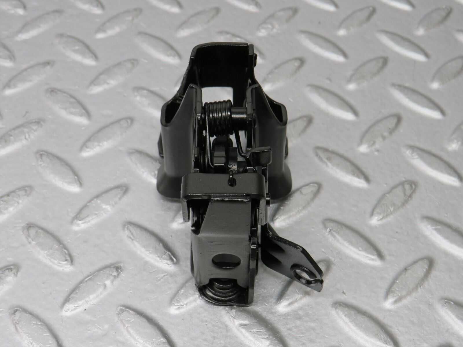 36112 Mercedes-Benz W126 420SE Bonnet Lock Catch Right Side 1268801260