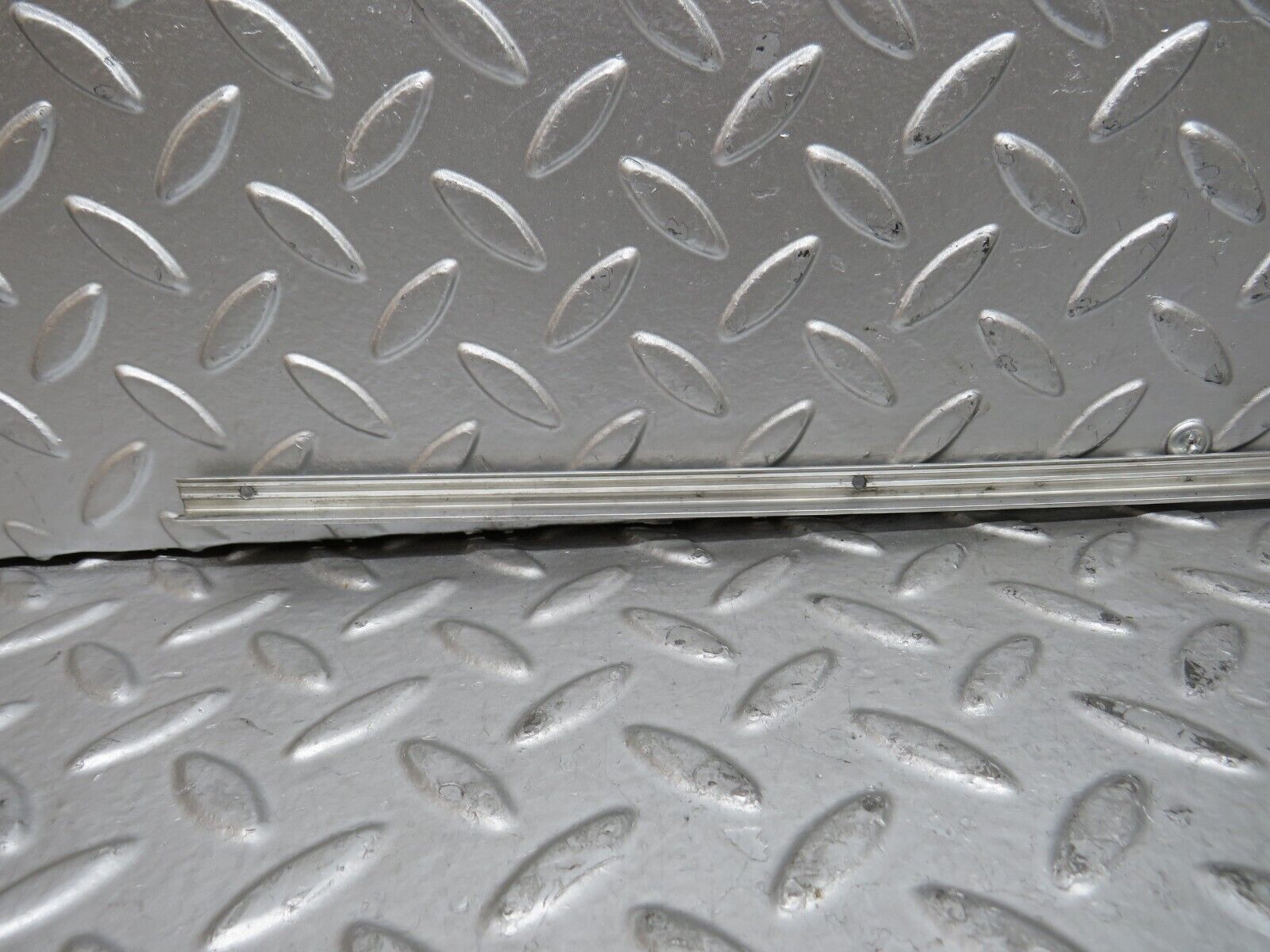 28881 Mercedes-Benz W123 230E Sunroof Chrome Trim