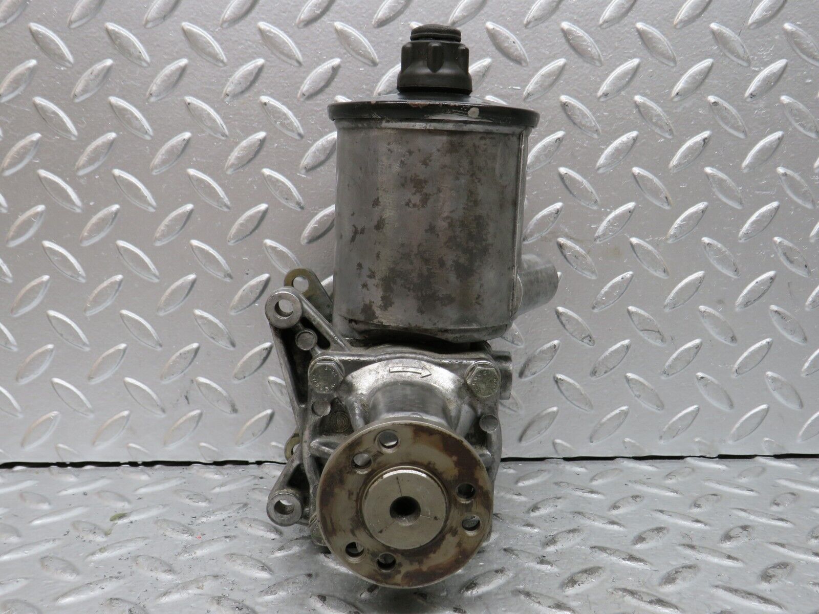 29027 Mercedes-Benz C124 320CE Coupe Power Steering Pump 2104662601 7681900503