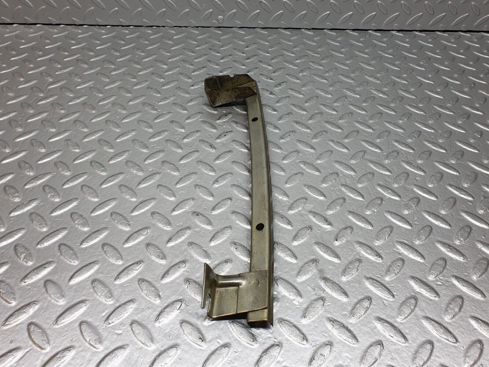 41067 Mercedes-Benz W126 300SE Rear Left Door Window Channel