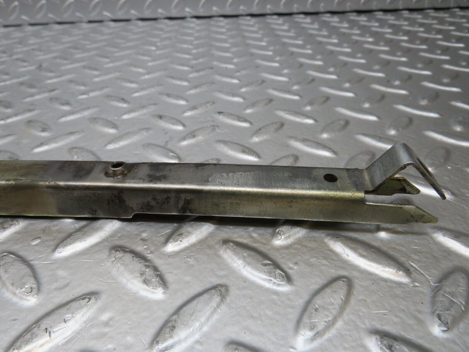 26128 Mercedes-Benz W116 450SE Front Right Window Channel