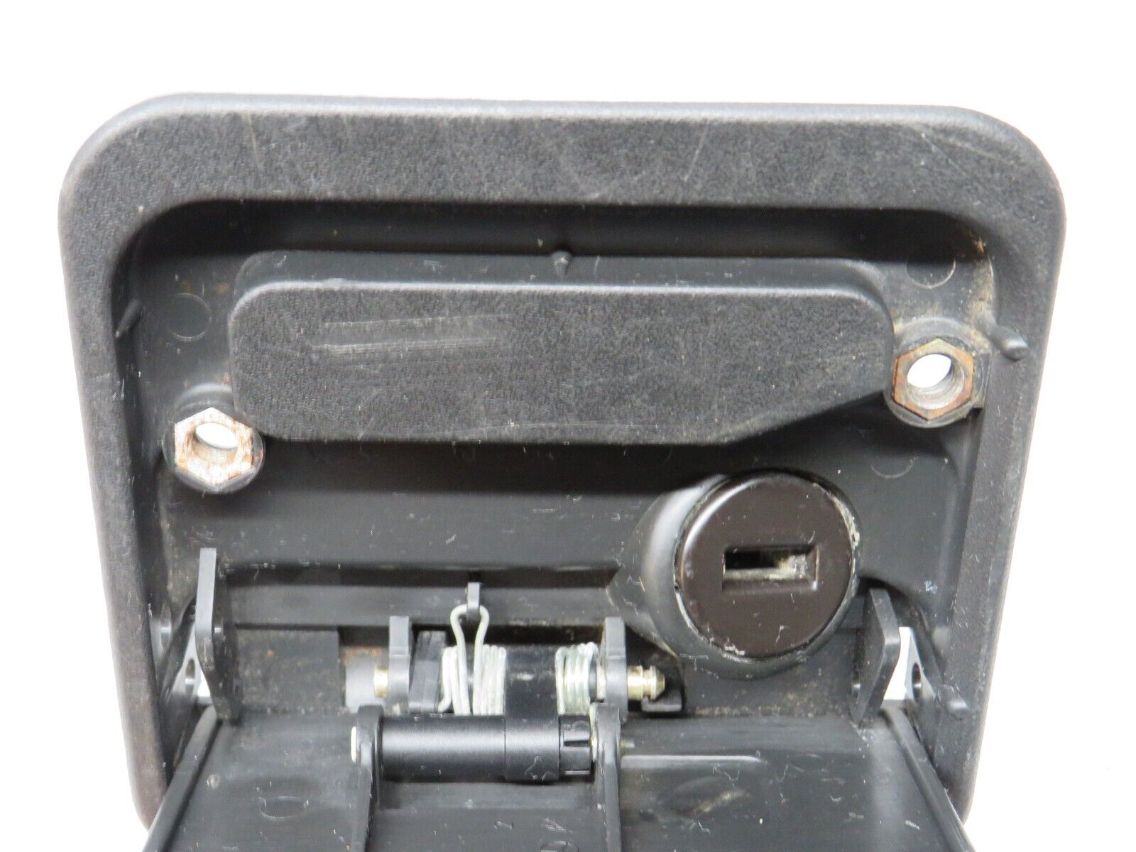 31406 Mercedes-Benz S124 220TE Trunk Floor Panel Handle